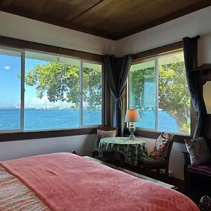 Bed & Breakfast Bay Oceanfront
