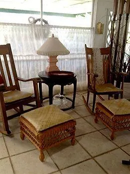 הילו Hale Kawehi Bnb Guesthouse 3*,